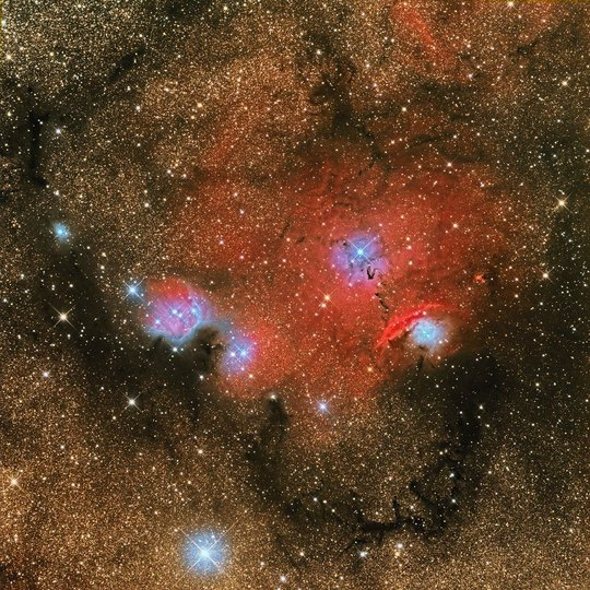 ngc 6559: 礁湖星云东侧的天体