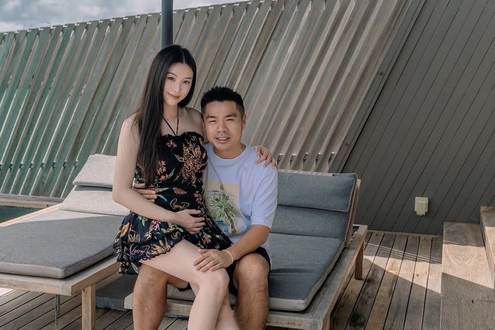 莎莎29岁儿媳妇宣布再怀孕，夫妻到马尔代夫庆祝，二胎还是个男孩