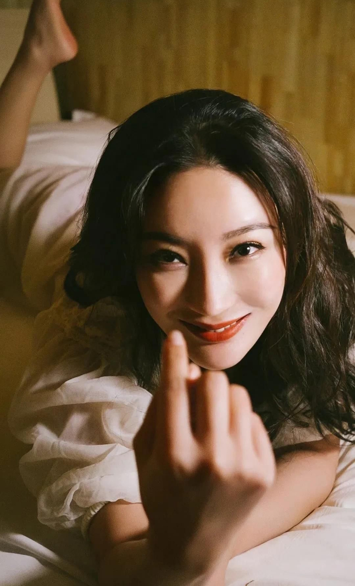 王李丹妮高清美艳写真，美艳动人！