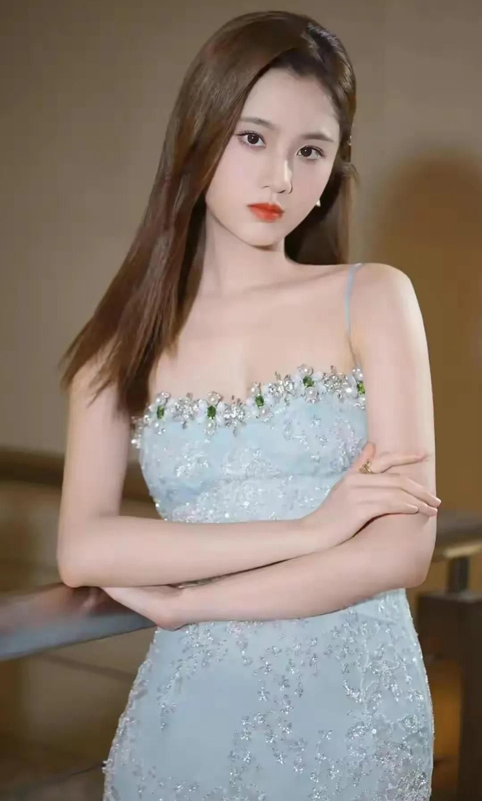 青春靓丽的张慧雯惊艳迷人温婉秀丽的写真照