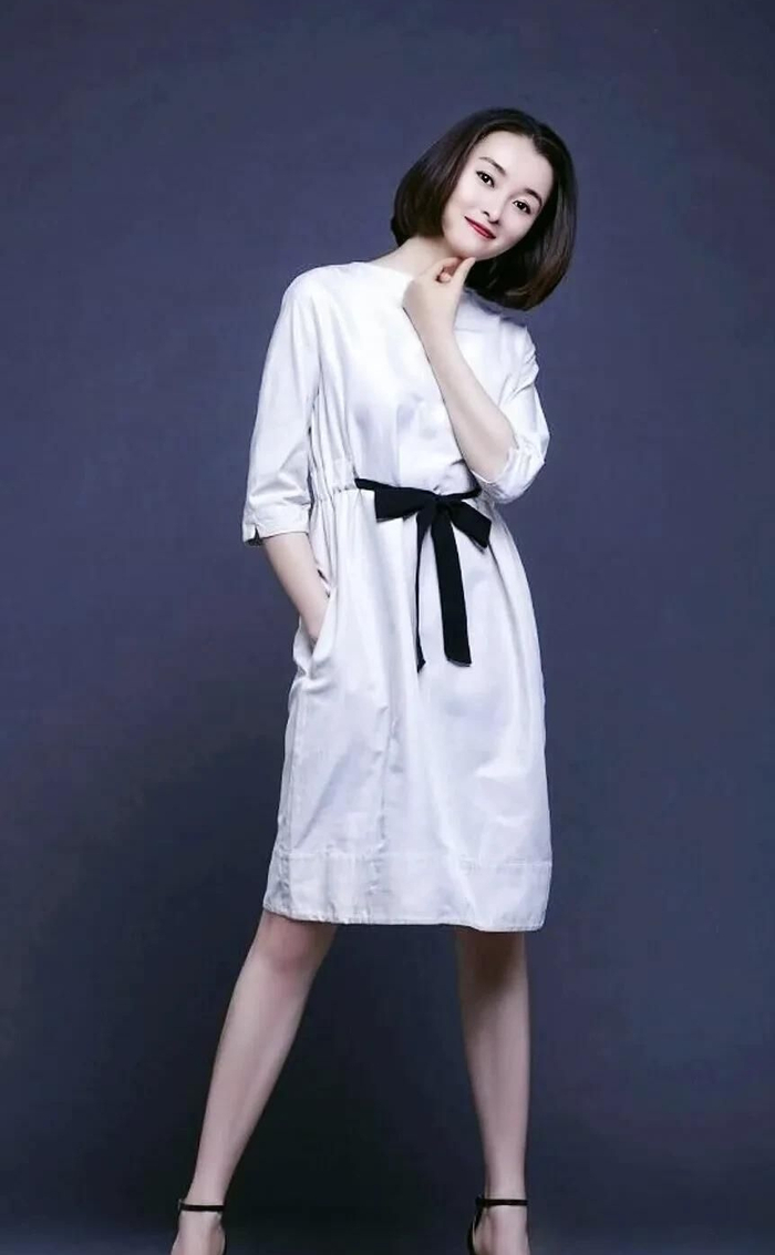 吴越高清美艳写真惊艳迷人