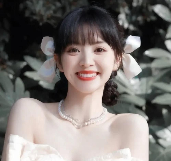 甜美可爱的田曦薇楚楚动人文雅秀丽的写真照