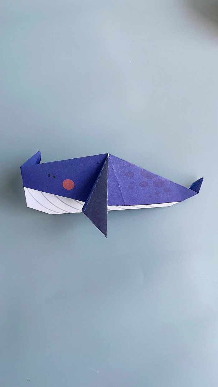 创意手工折纸一条可爱的鲸鱼