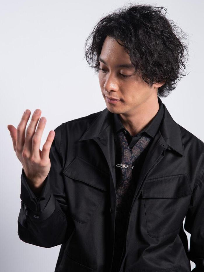 假面骑士ooo主演渡部秀特别访谈及现照公开 12年后颜值身材不变