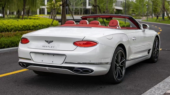 夏天敞篷超跑杰作之宾利欧陆gtc