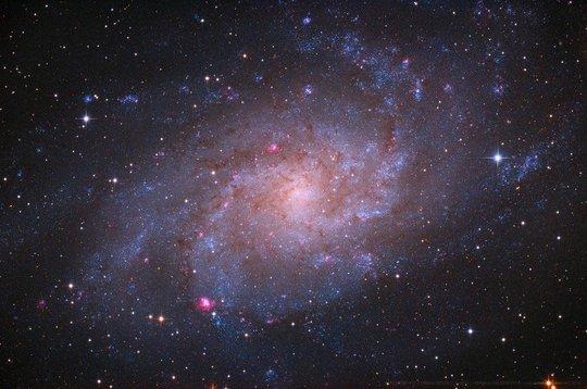 m33  三角座大星系