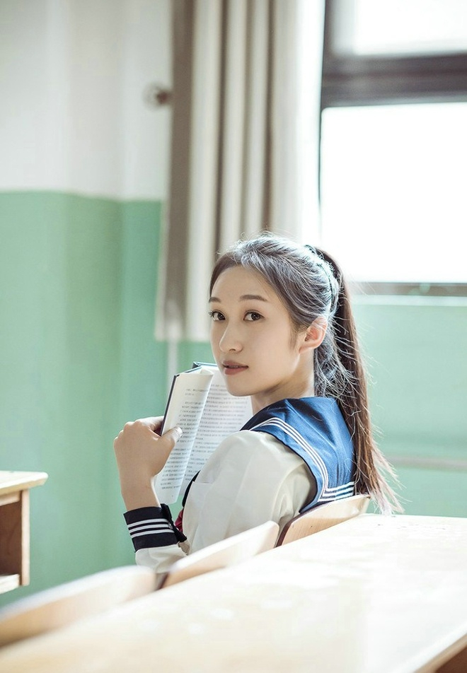 清纯学妹笑容可爱自信优雅唯美写真