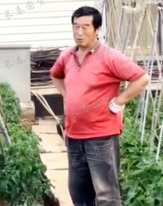 77岁“马家军”教练马俊仁近照曝光，衣着朴素如邻家大叔|马俊仁|马家军|邻家_新浪新闻