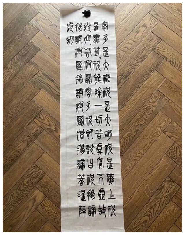 孙俪母子三人学画画，和等等小花妹妹是同学，妹妹扎麻花辫超可爱