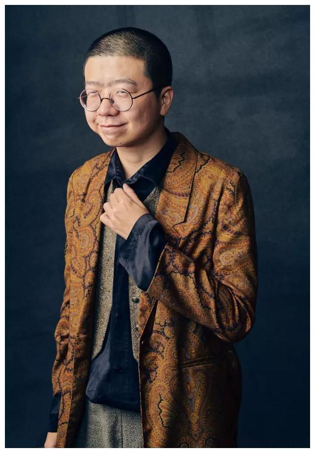 他长得贼眉鼠眼为啥能娶到这么美的媳妇靠才华大错特错