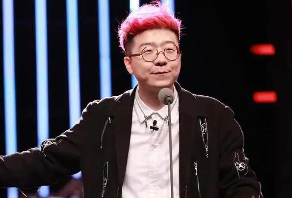 搅动娱圈的李诞,泯然众人的池子,脱口秀背后的悲喜人生