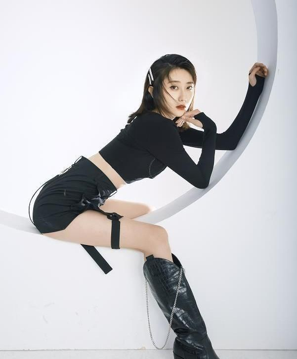 她是《巡回检察组》里的白小莲,她叫安冬