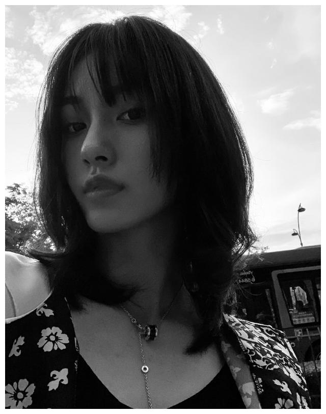 位列北影表演系女生三甲,紧跟夏梦张子枫,唯一素人王梓莼太厉害__财经头条__新浪财经
