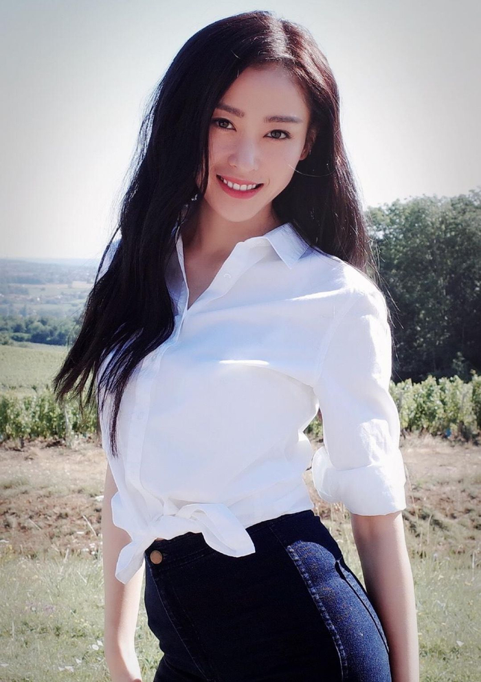 与时尚共舞的美丽精灵 中国女明星张天爱