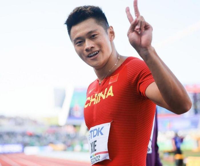 谢震业轻松跑出10秒05，击败两位奥运冠军！极有希望在巴黎破10