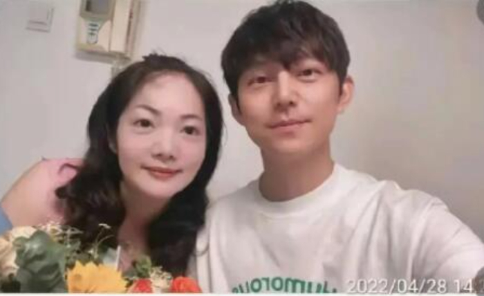 何炅欠薪事件疑似反转，保姆被曝3年要119万，何炅一方可能违法