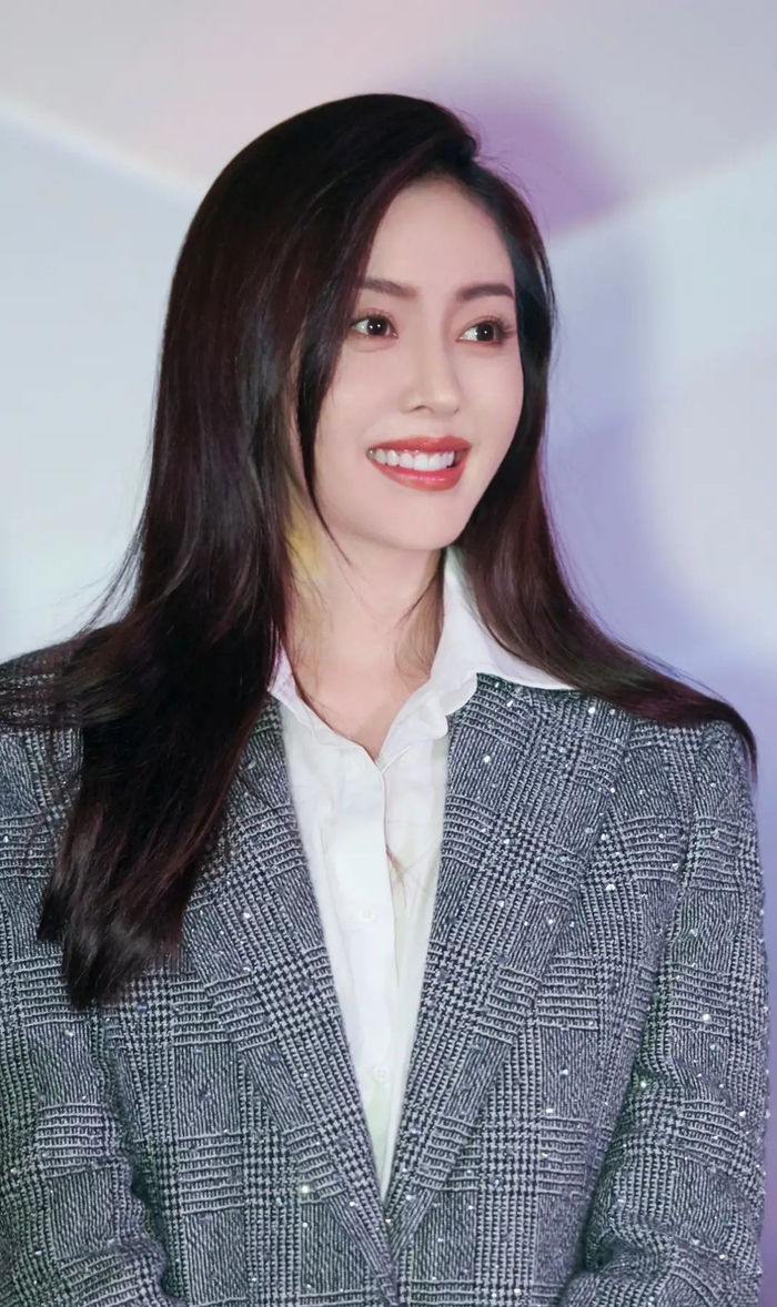 女星张天爱个人写真合集时尚优雅清新唯美