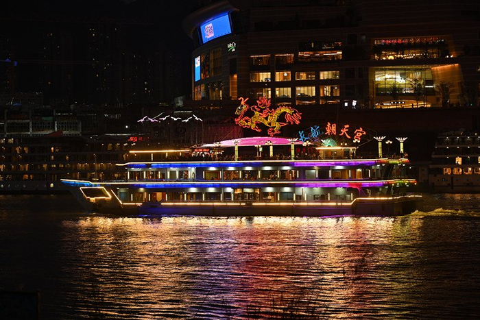 冬日的重庆洪崖洞景色迷人