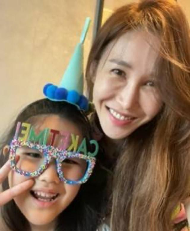 神似孙艺珍的容颜已干涩,严泰雄老婆死守家庭,浪子回头可是真?