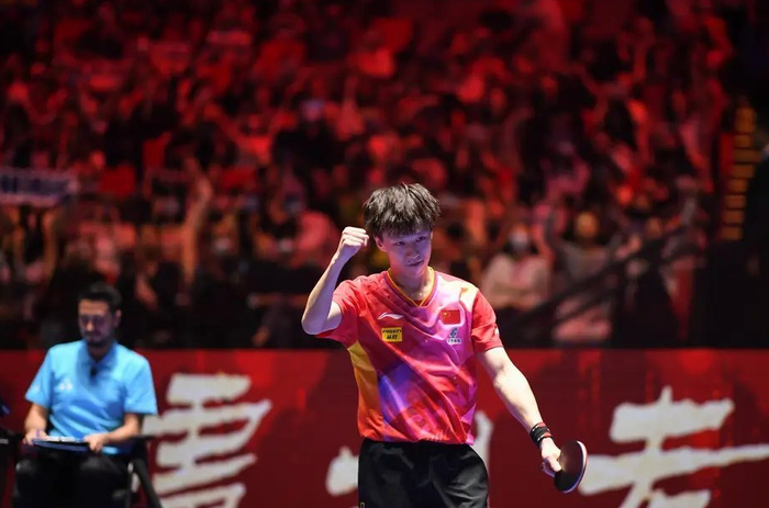 林高远打服日本球迷!解说大赞其控球出色,15年的坚守终见花开