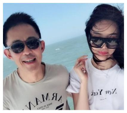 比起张铁林的沾花惹草，只为求一子的侯勇，终究也“藏”不住了？