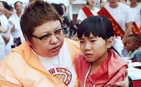 50岁的韩红坚持运动,成功减重17公斤的她,向她学习吧|减肥|体重_新浪娱乐_新浪新闻