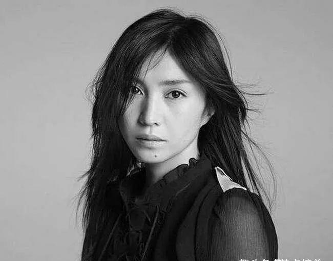 日本乐坛十大歌姬排名榜单揭晓!百变歌姬滨崎步名列榜首!|女歌手|宇多田光|中岛美嘉|金唱片|安室奈美惠_新浪娱乐_新浪新闻
