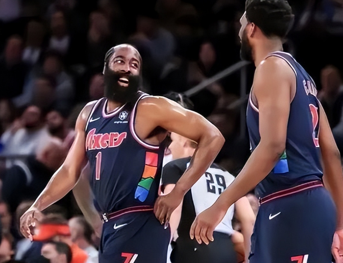  哈登缺阵伦纳德独揽35分 快船力克太阳重返西部前八