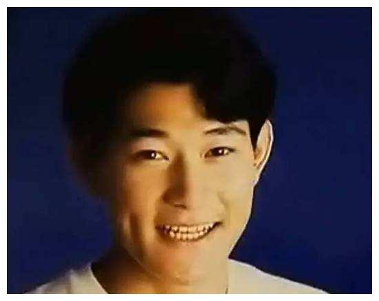 打开矢野浩二的微博,才知道他不仅是鬼子专业户,还是搞笑博主__财经头条