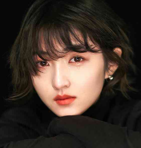 张子枫最新海报流出短卷发也太有日系美少女的感觉了