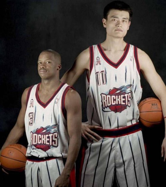 若火箭队没有交易走弗朗西斯,他和姚明的组合成就会更高