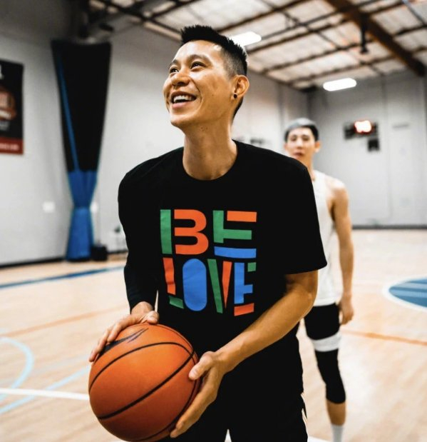 在猛龙队夺冠之后,林书豪为何被迫离开了nba?背后有什么原因?