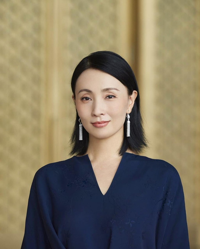 陶虹的穿搭看着成熟其实还挺适合30的小姐姐穿滴