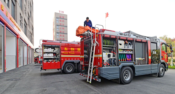 11月23日无锡自媒体联盟在新吴消防救援大队坊前站观摩体验