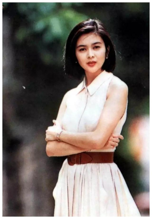 一个1000万，昔日女神关之琳和两个高尔夫球的故事|刘銮雄_新浪新闻