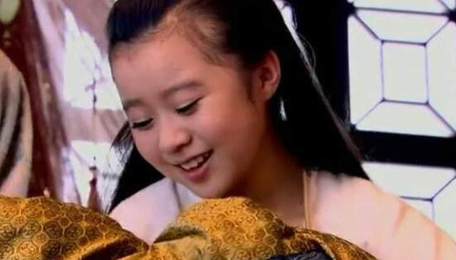 她11岁成为皇后,却一生无子,死后入殓才发现还是处子之身