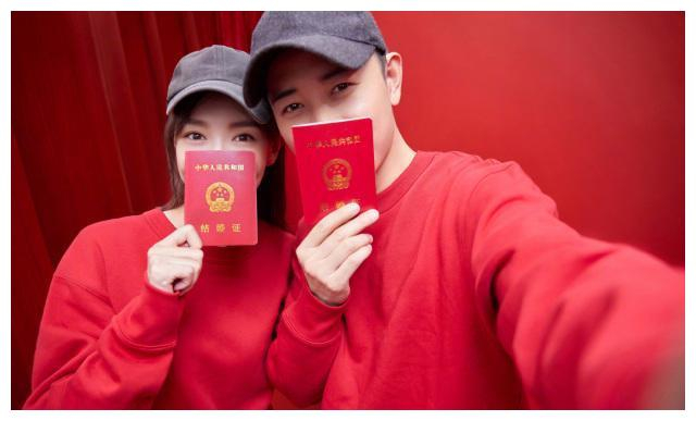 经历了和邱泽的情伤后,唐嫣开始全身心投入事业.