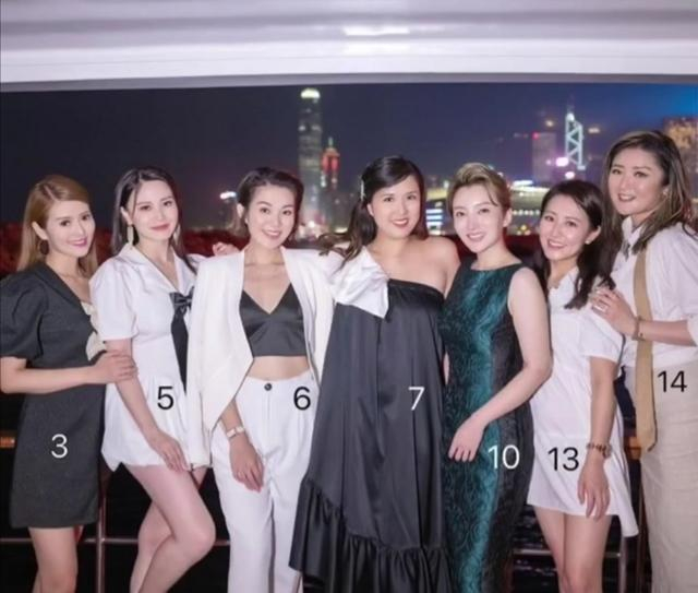 港姐10年后重聚!冠军朱晨丽已成TVB花旦,亚军退圈后胖到认不出