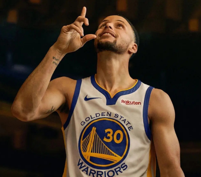 侧面否认了库里是历史第一控卫,历史前六巨星已经确定了|库里|历史