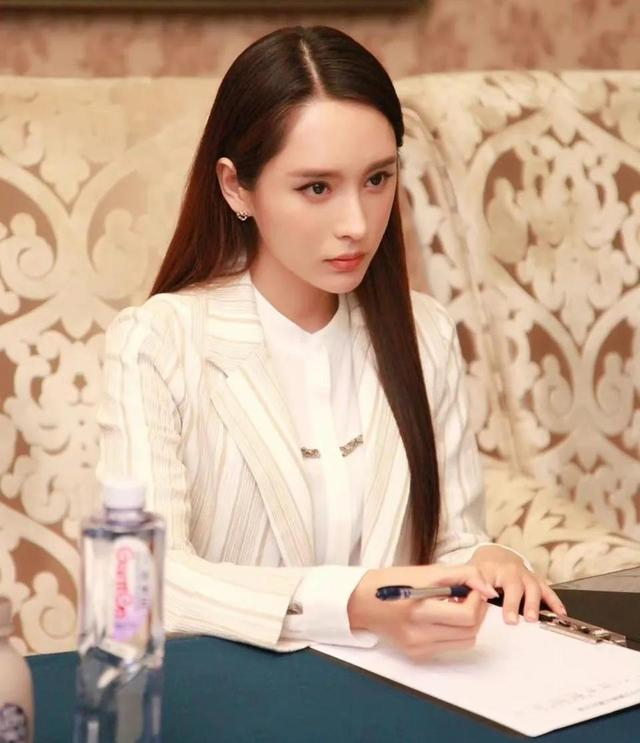 美女演员张熙媛,美丽迷人!