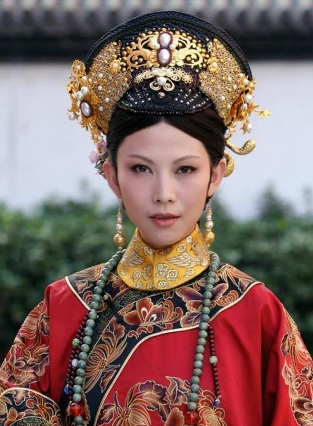 但是都没有皇后的端庄大气,所以后宫任何妃子都比不了皇后的那般奢华