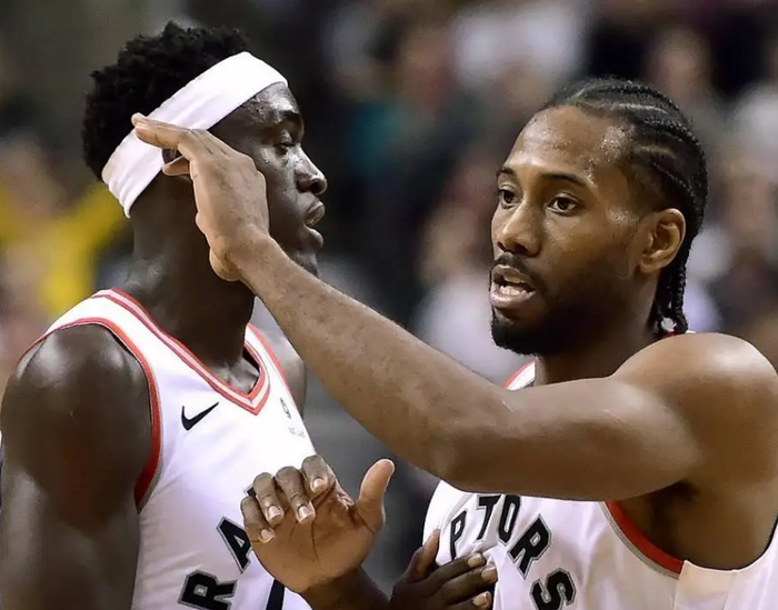 篮坛巨星接连爆发 季后赛席位争夺进入白热化