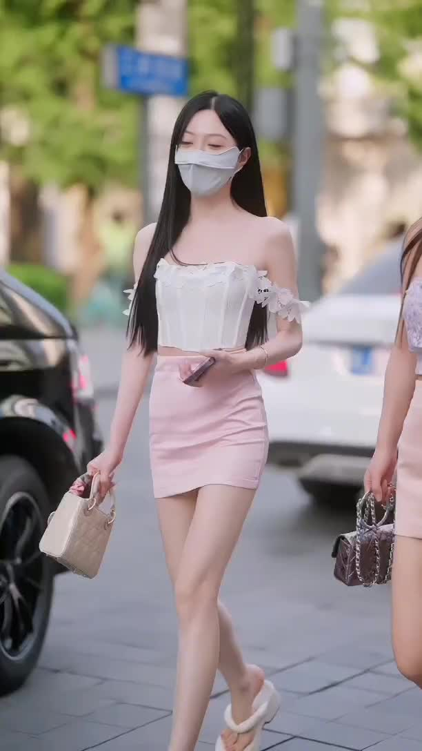 可爱的邻居女孩