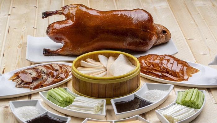 舌尖上的老北京烤鸭 金黄酥脆 鲜美细嫩