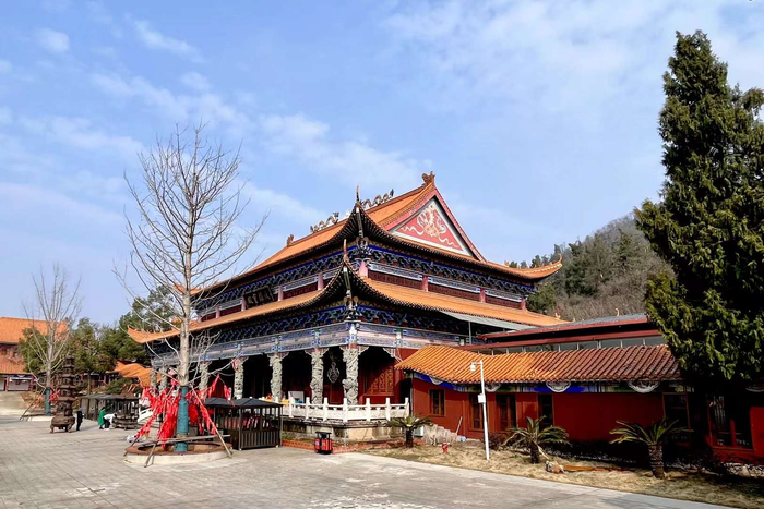 灵泉寺(武汉市江西区龙泉山风景区)