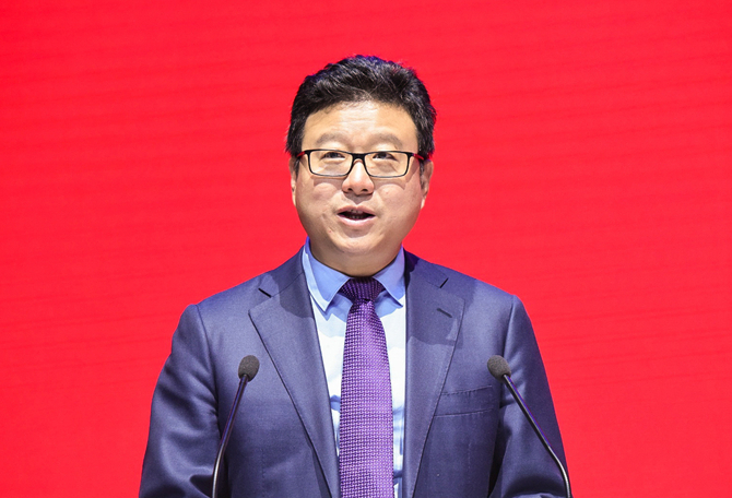 丁磊身家破纪录!网易市值超美团,今年利润高达220亿__财经头条__新浪财经