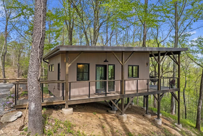 隐居山林 集装箱打造舒适小居