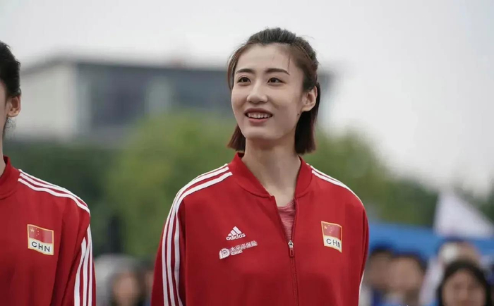 颜妮退役后,原本以为中国女排副攻会下滑,但是没想到王媛媛进步巨大