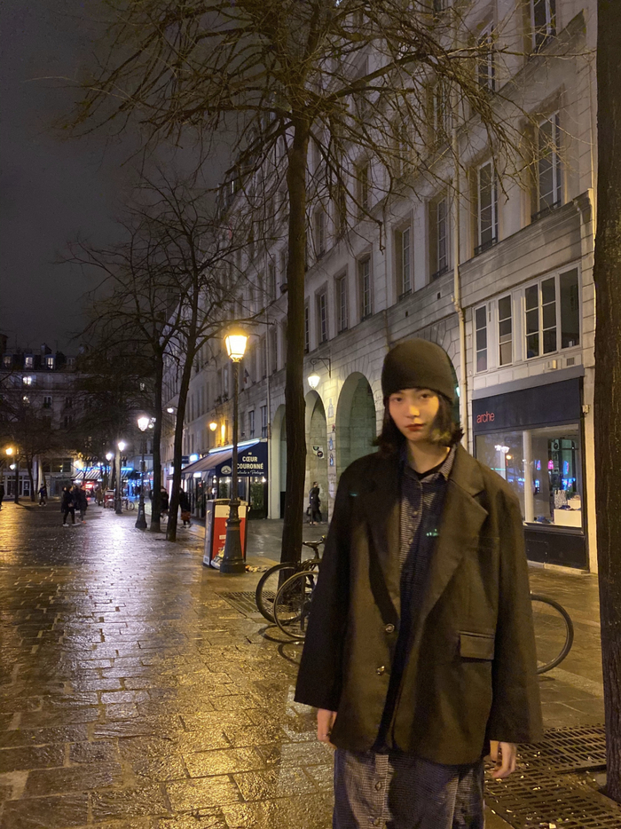 宋威龙女友赵佳丽晒私服,变身浪漫法式少女,复古独特令人着迷