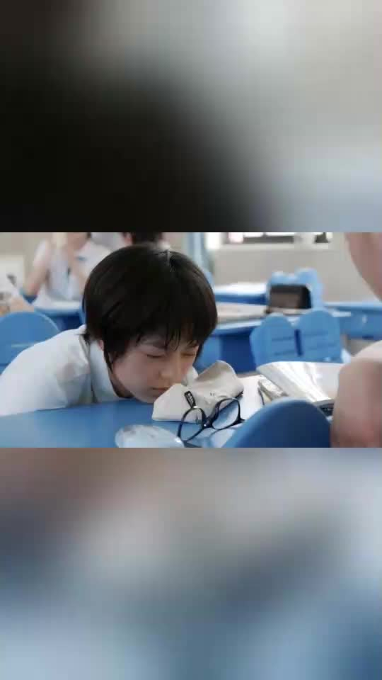 少年派:林妙妙肚子疼,关键时刻,幸得有朋友相助!_手机新浪网